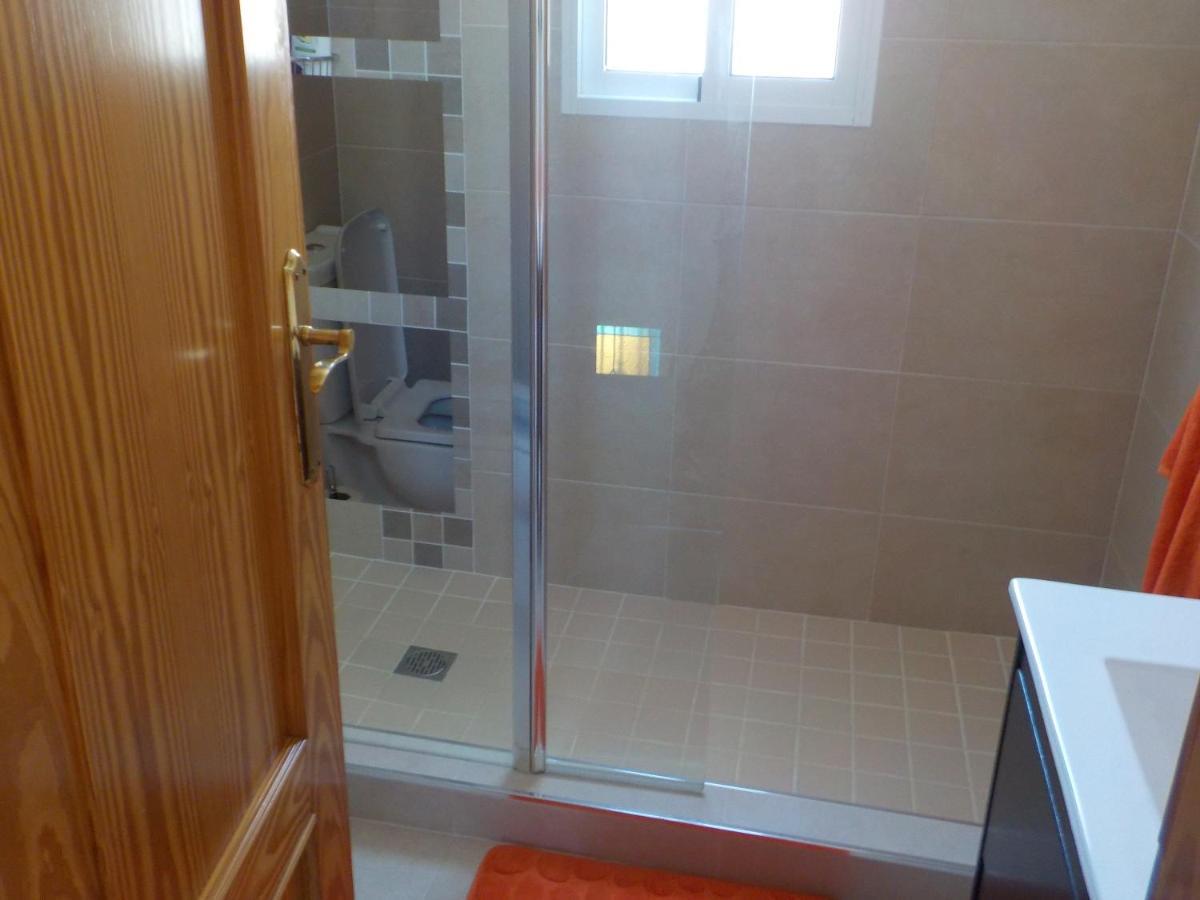 Villa Casa La Zenia Elite Townhouse With Shared Pool And 10 Minutes Walk To Beach Orihuela Exterior foto