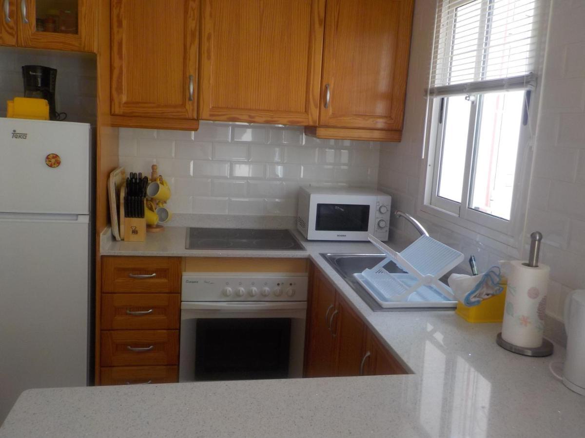 Villa Casa La Zenia Elite Townhouse With Shared Pool And 10 Minutes Walk To Beach Orihuela Exterior foto