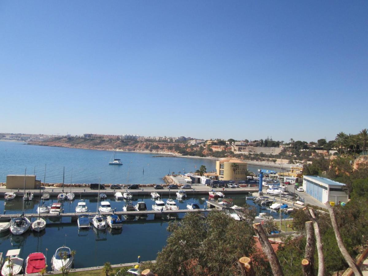 Villa Casa La Zenia Elite Townhouse With Shared Pool And 10 Minutes Walk To Beach Orihuela Exterior foto